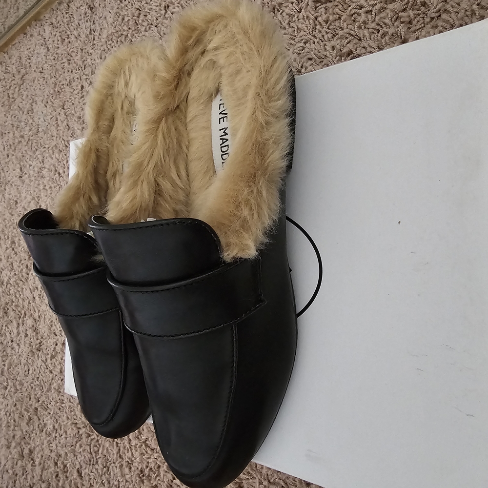 Steve Madden Men's Black Fur-Lined Loafers - Picture 2 of 4